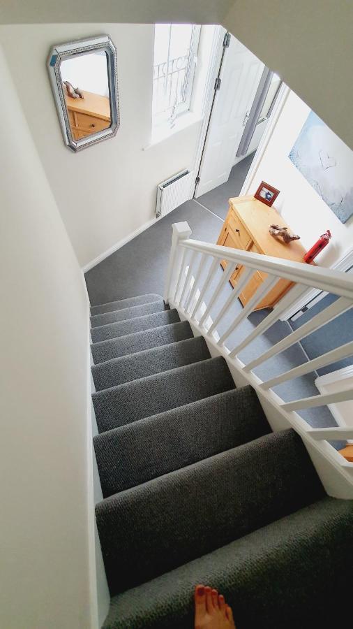 Beach Break Aberavon Holiday Home By The Sea Port Talbot Bagian luar foto