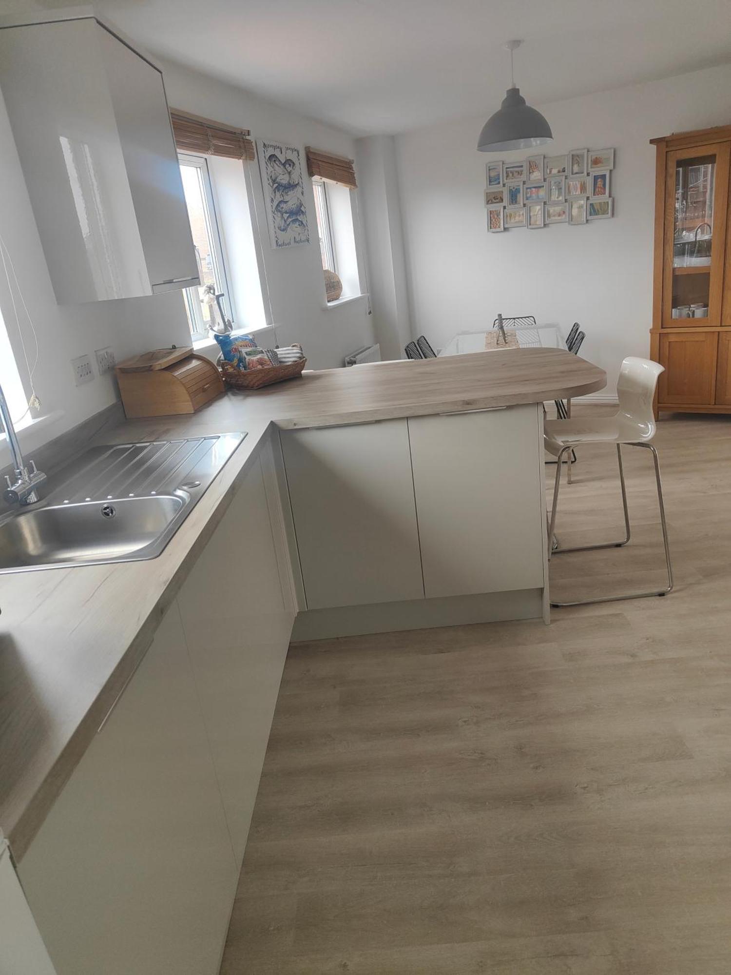 Beach Break Aberavon Holiday Home By The Sea Port Talbot Bagian luar foto